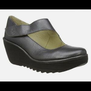 NIB NWT Fly London Yasi682Fly Silver Mary Jane Wedge sz EU 39 US 8-8.5